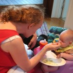 20091103_baby_eating1