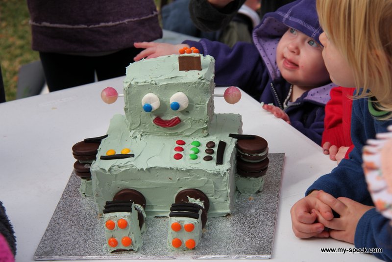 Robot Cake!